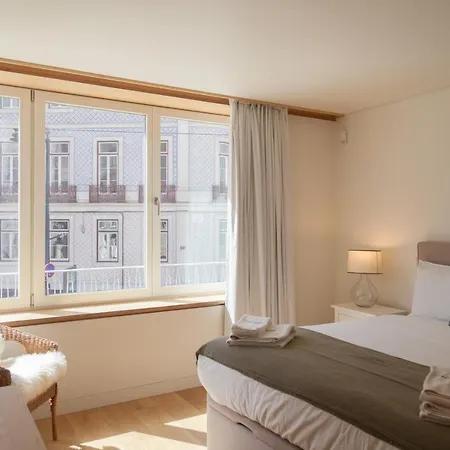Апартаменты Flh Santos Family Spacious Flat Лиссабон